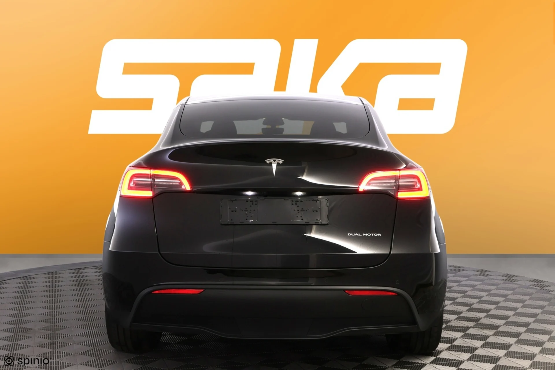 Car Image - 75g5lzNMq0sYcLiKcJ45LP