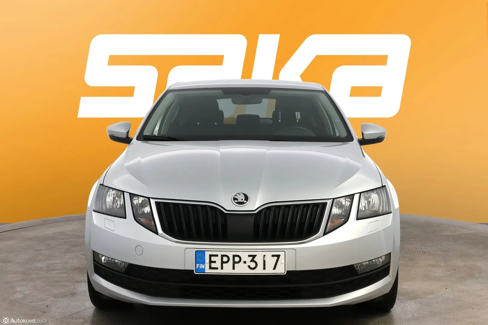 Car Image - 5UxozruUhcRIn5c3jeUMLm