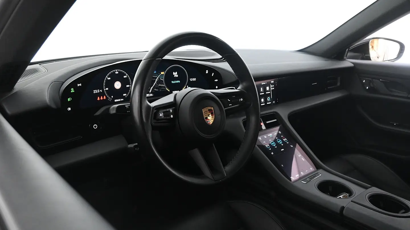 Car Image - 4UAOMMLBdlZNNDuZETAfjH
