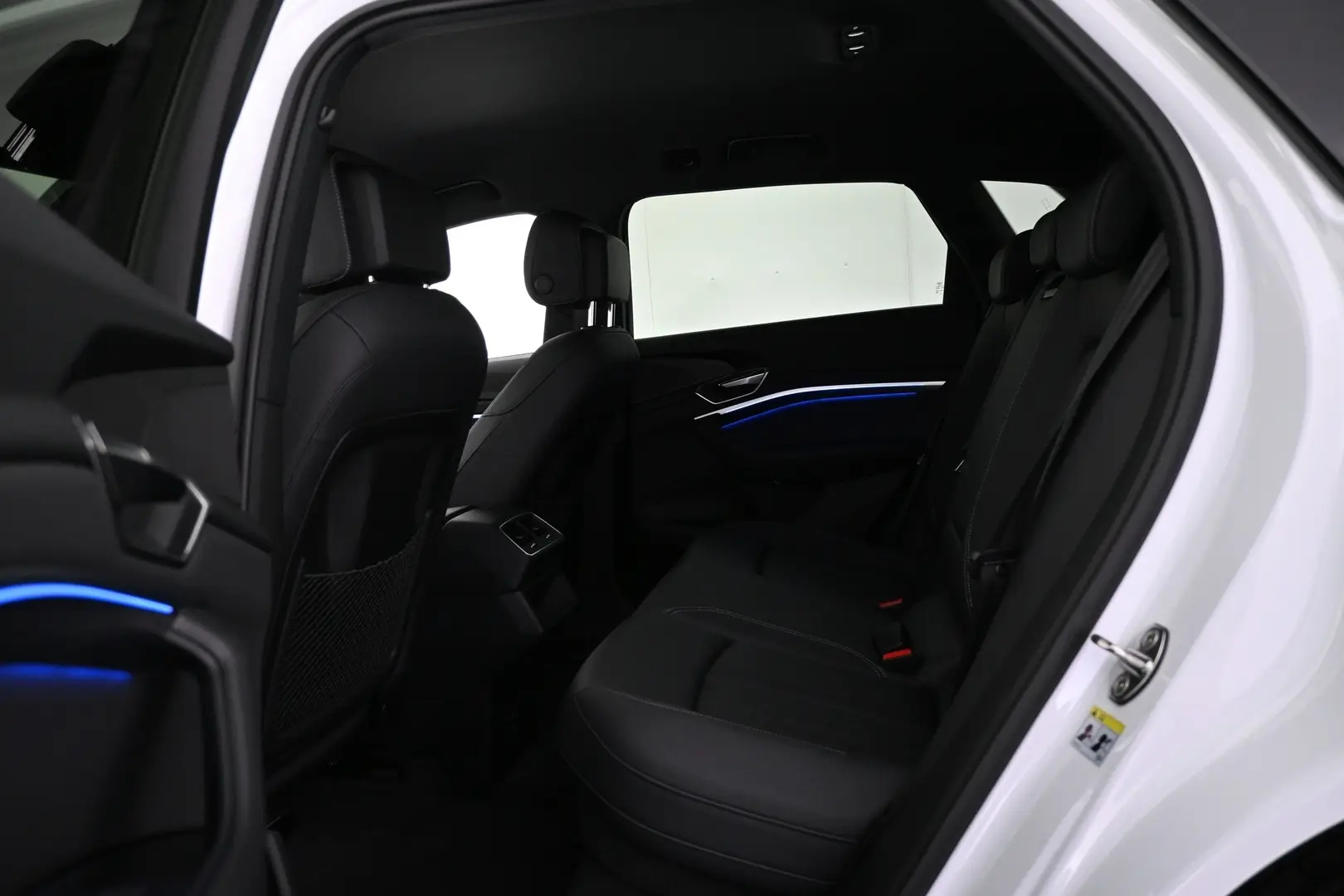 Car Image - 6yJC6dmgLSmEIARQA8LVii