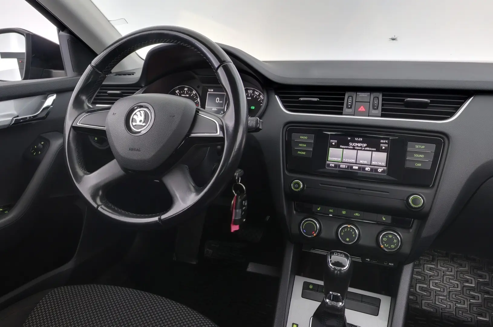 Car Image - 7lu156UoFOV6JFxhcXcnL3