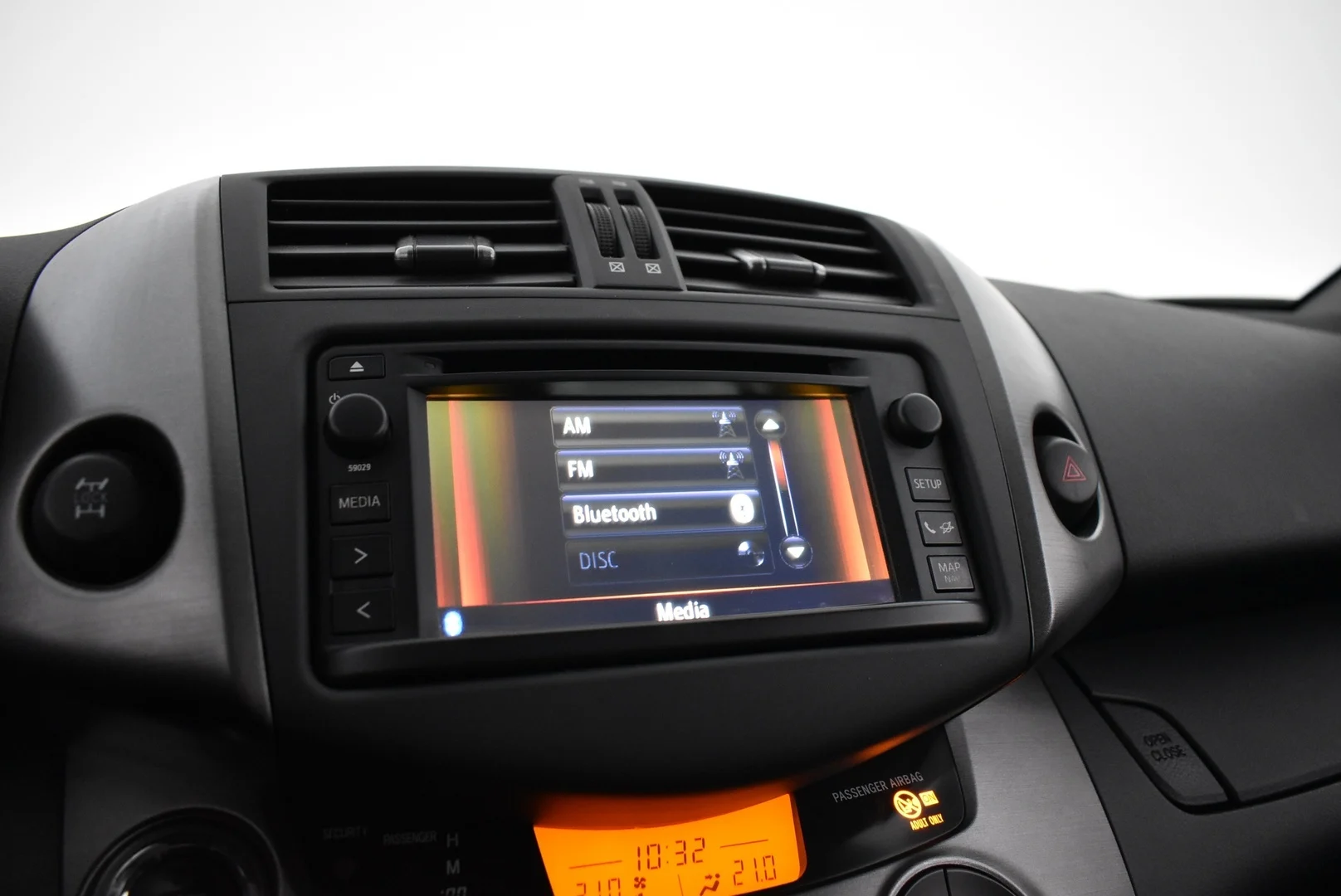 Car Image - 4hBML29hR106LYlFTdRhcU