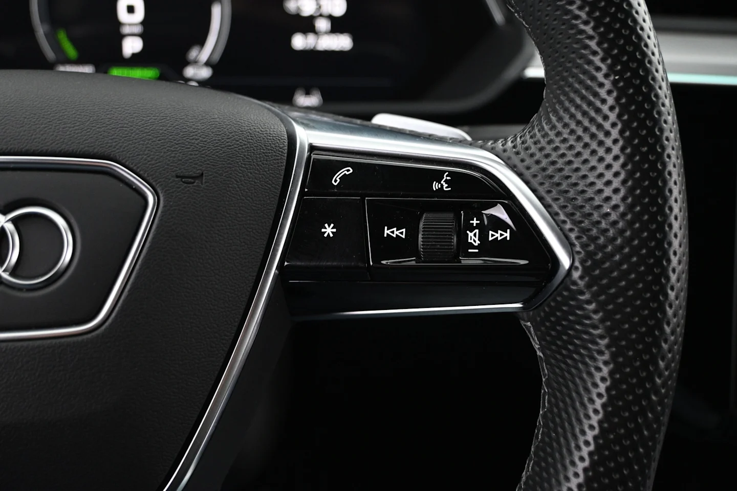 Car Image - 4krgcFVEYlxDmwvLHi7mva