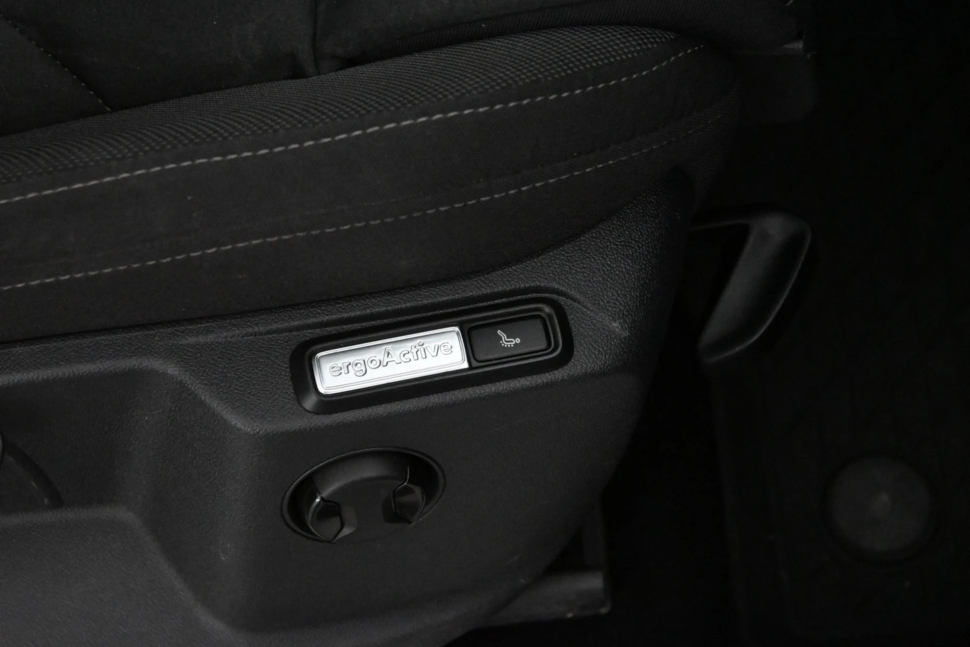 Car Image - 2rKD59vqn5oxNXq1qvcZZr