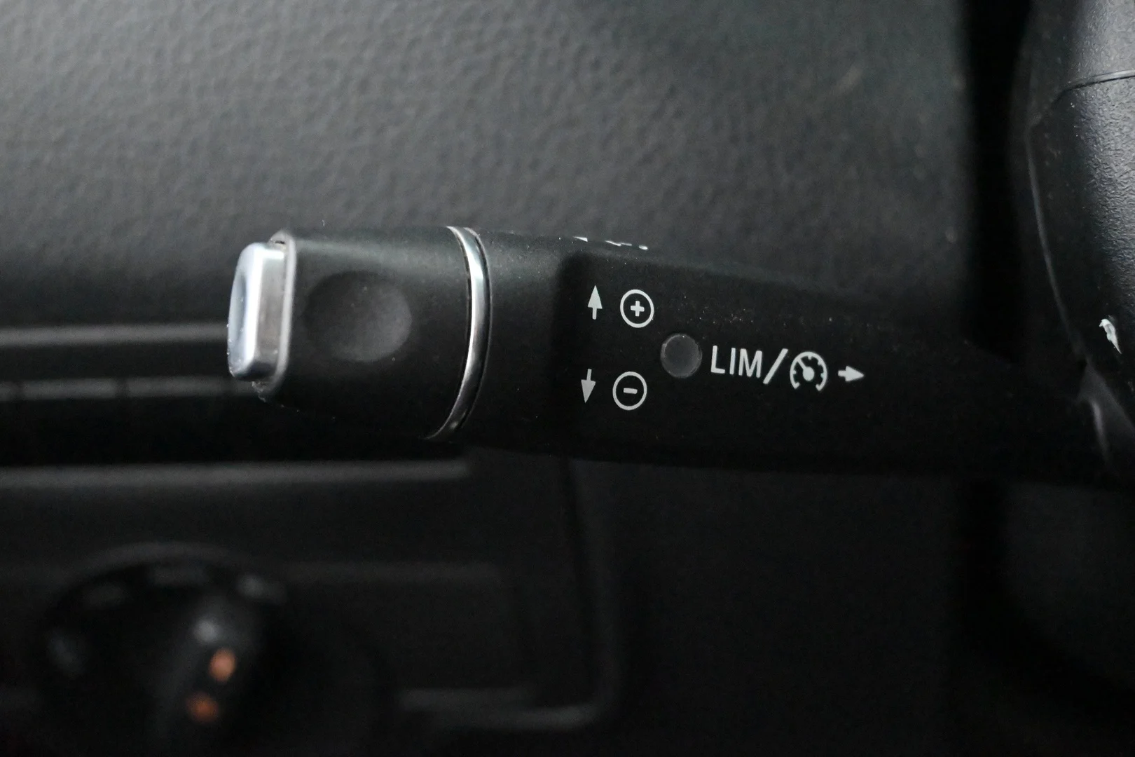 Car Image - 79Aa1GxoOSsGzbkKZv2GAo