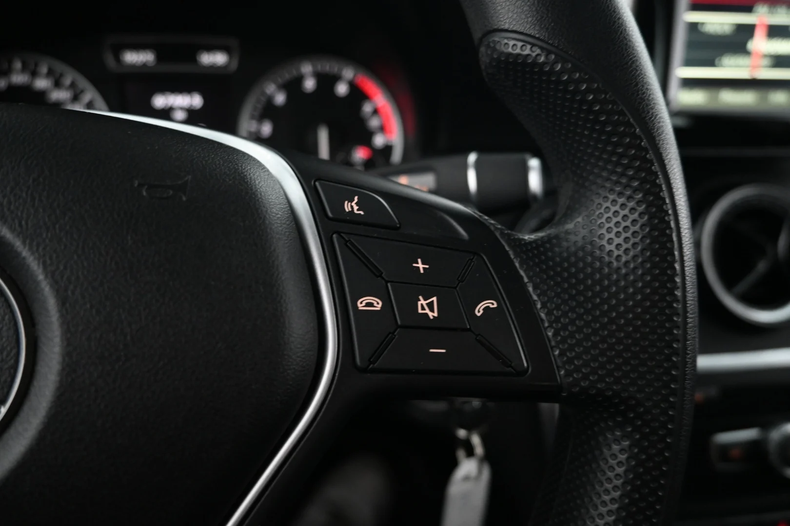 Car Image - 6sUW58ce6ZmVLdmC9N7XjK