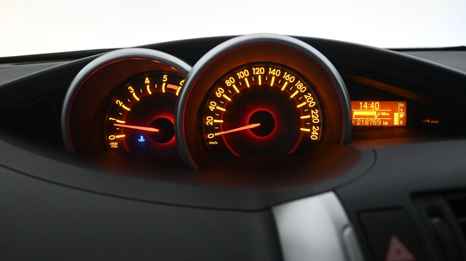 Car Image - 6ZXdyJziDllLtAk0H5eFGJ