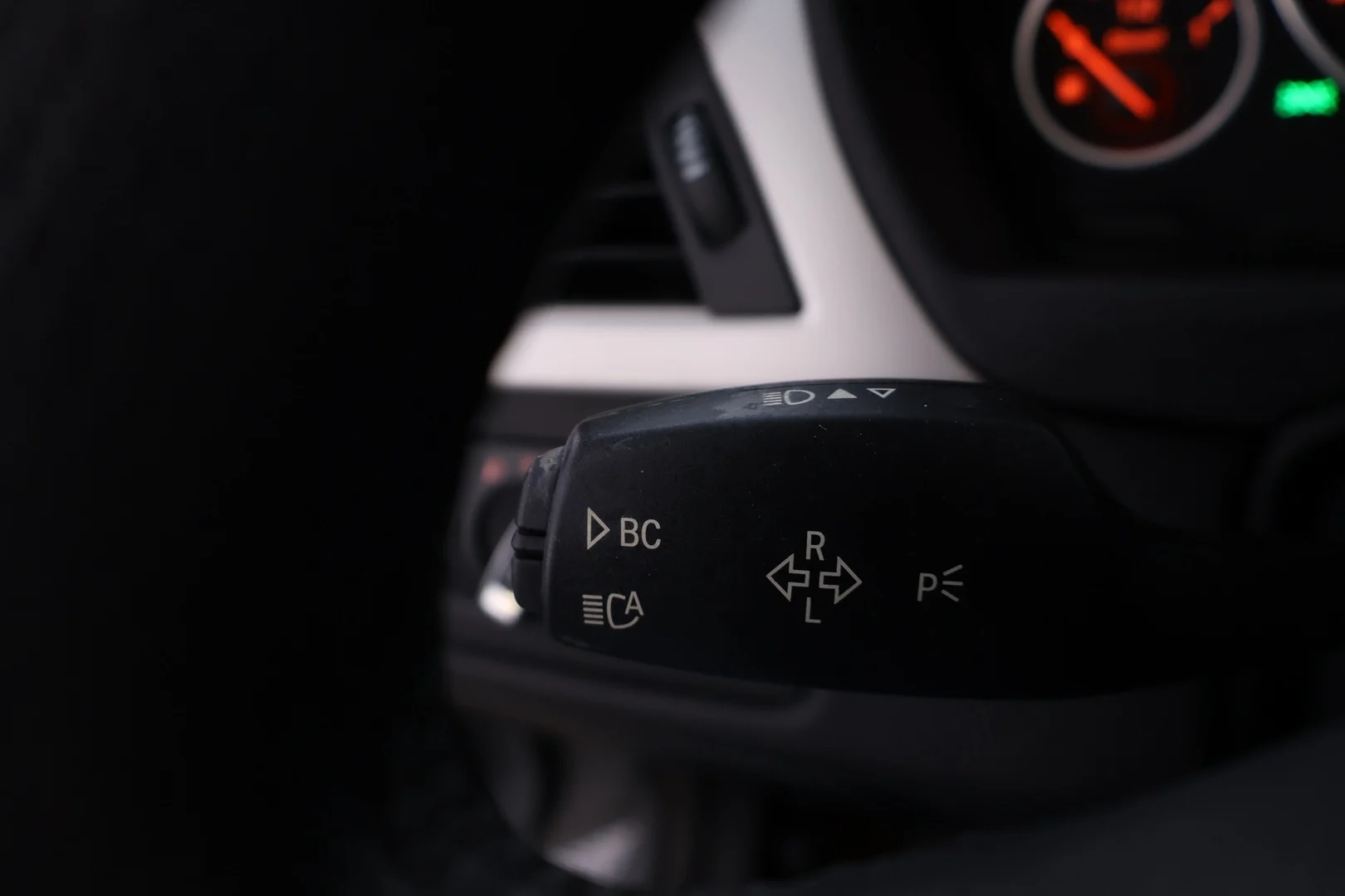 Car Image - 5cropkKPhSWPM9ZCm81oE4
