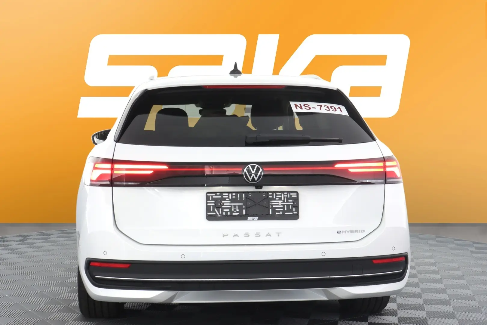 Car Image - 3slfATf0rNdZgaj7HNn875