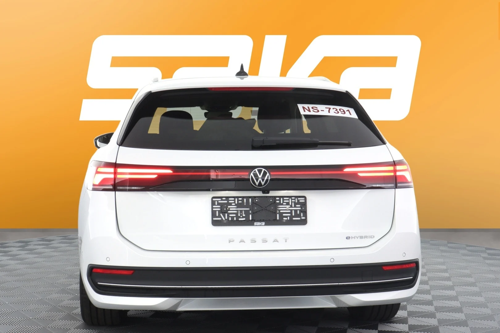 Car Image - 3slfATf0rNdZgaj7HNn875