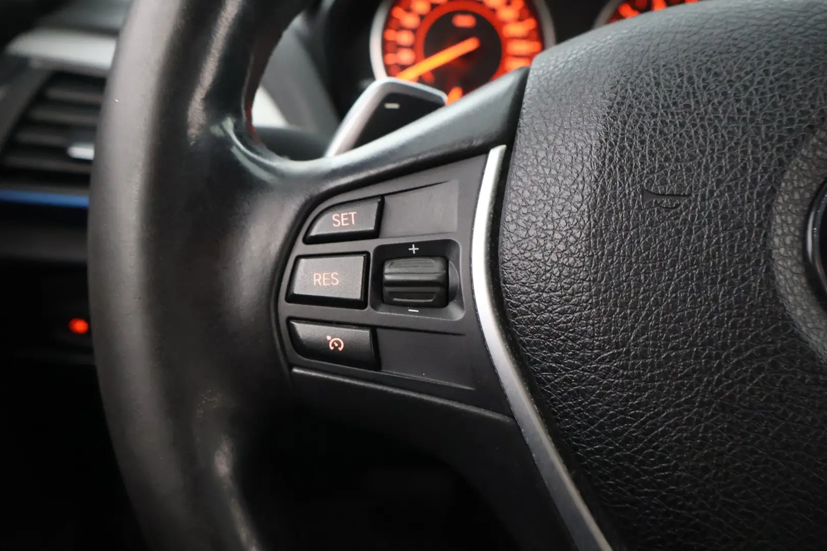 Car Image - 1RbrVDoHfyNc0fcnIEo95v