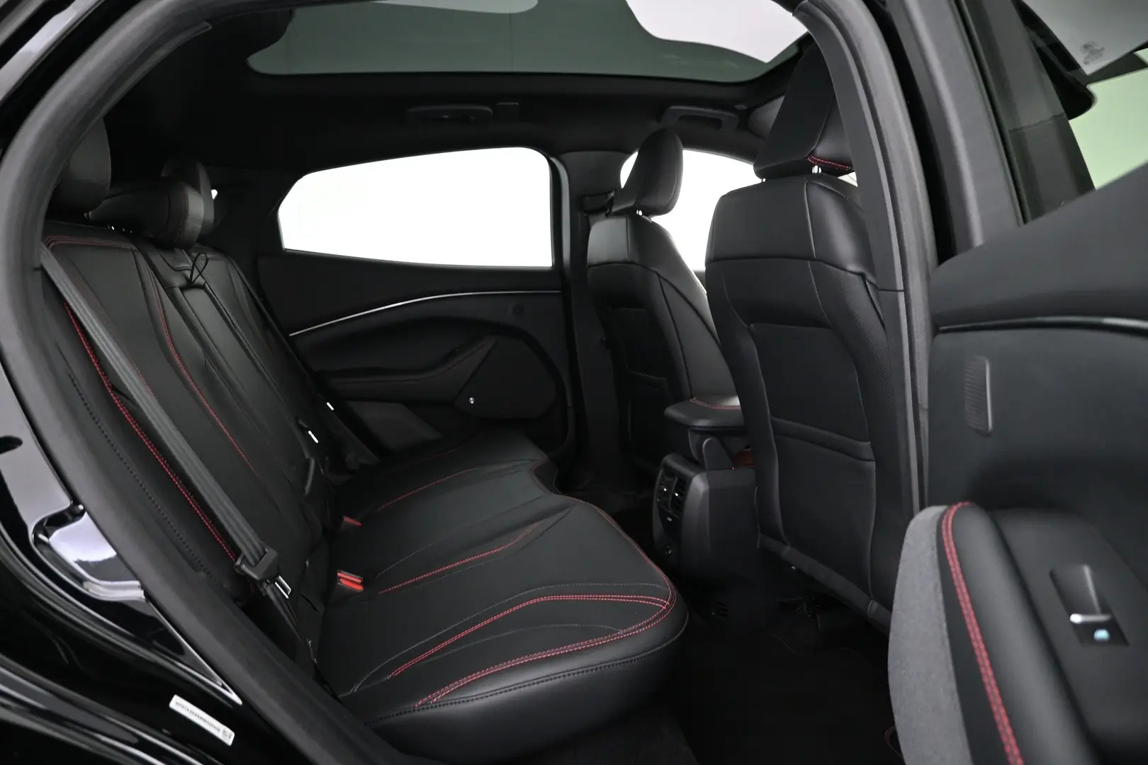 Car Image - 5ZU25Ch1TTxyNCcEBVAnFB
