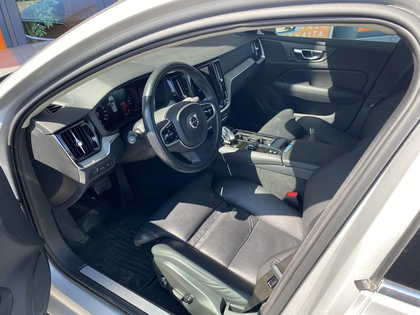 Car Image - 6gnkWwsfm8OVN4aGOpoPJx