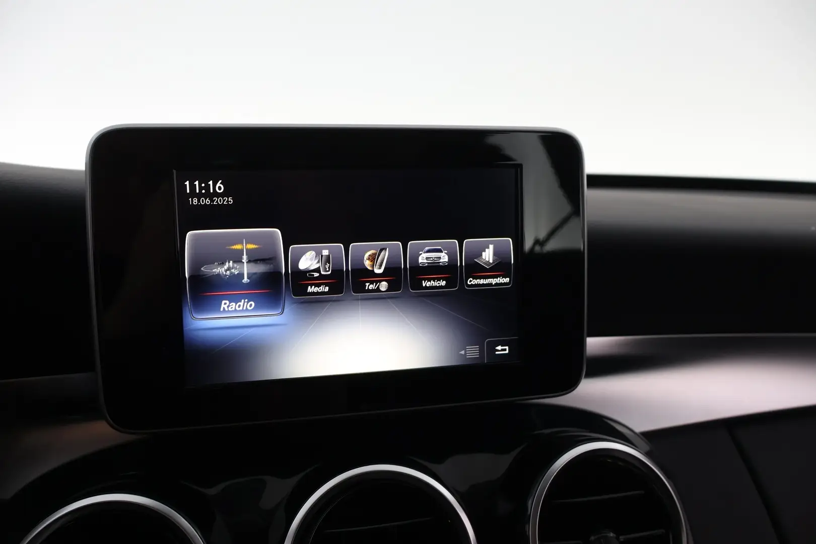 Car Image - 5VS7fayk0LD7kBu2bdYdv8
