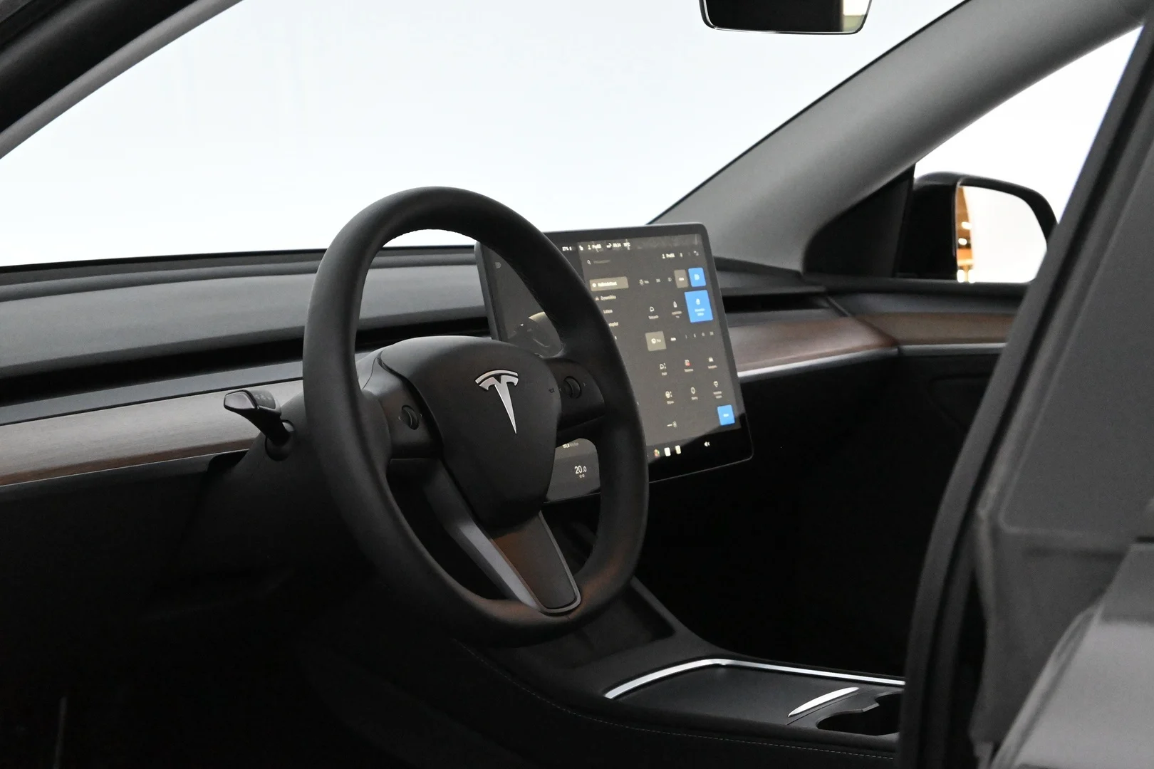 Car Image - 1wh04Y5KSHhUQ9E29tqAor