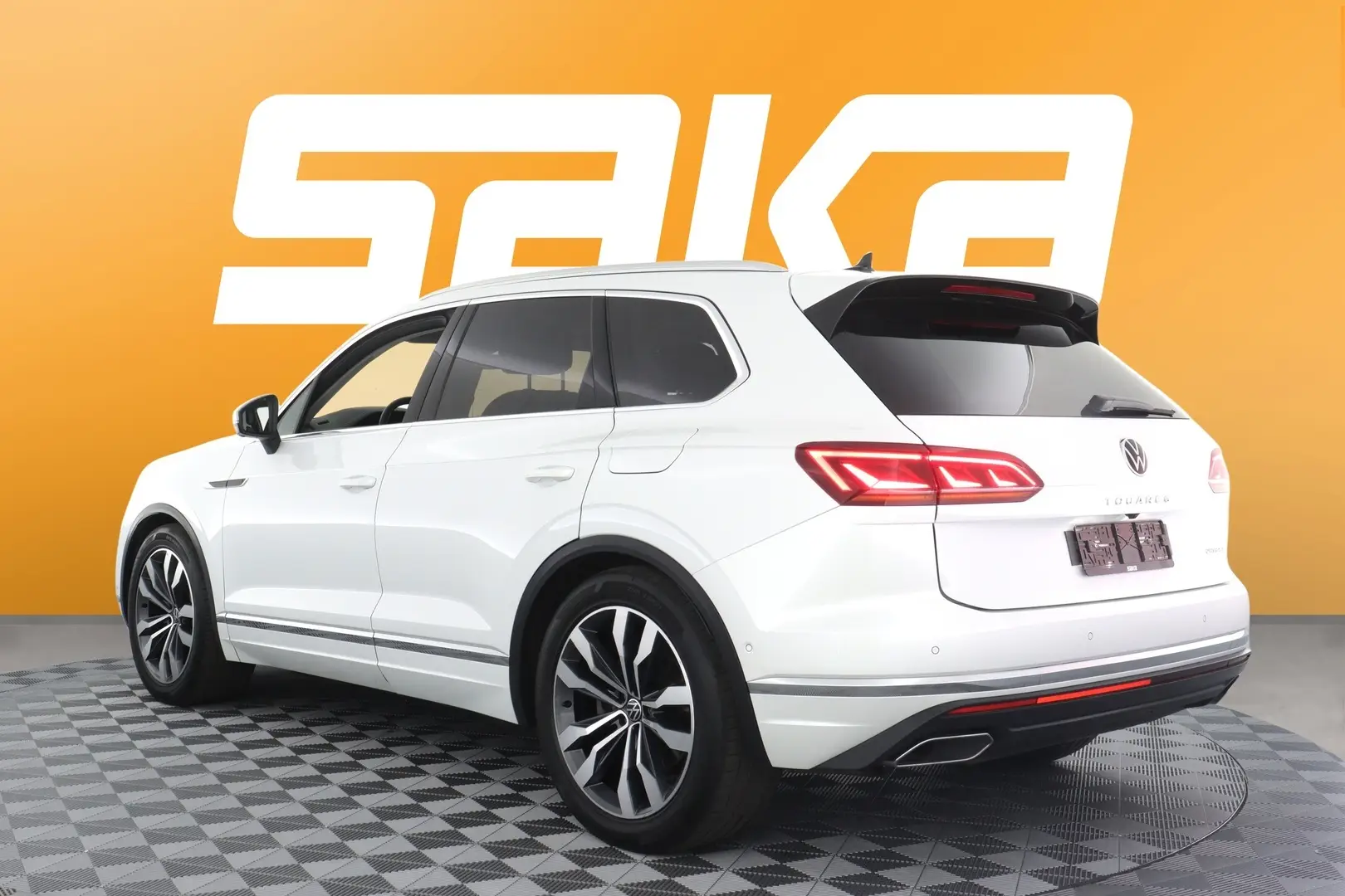 Car Image - 5IUb6rdutDkBEK2sGv5Fec