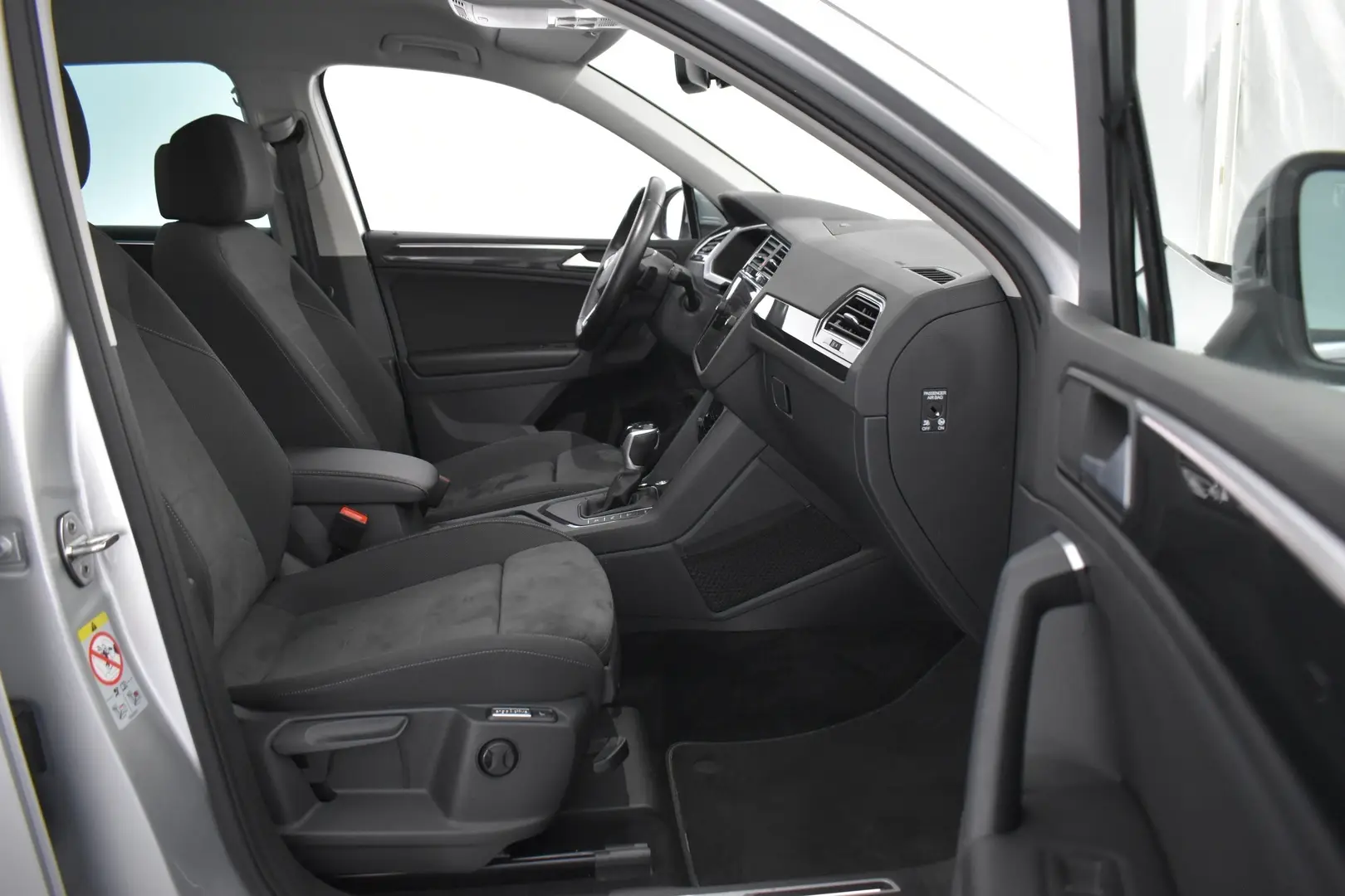 Car Image - 63ZOf69UNZl2ds5WPPQYP2