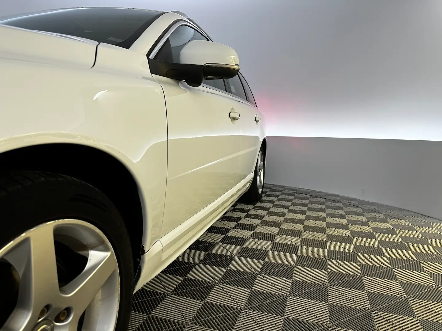 Car Image - 6aVQeKXfVePGTCImnvQENr