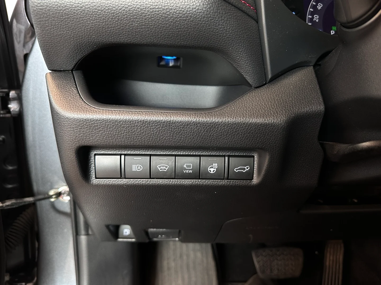 Car Image - 7dfwP9SYddKUJF45pEkjzB