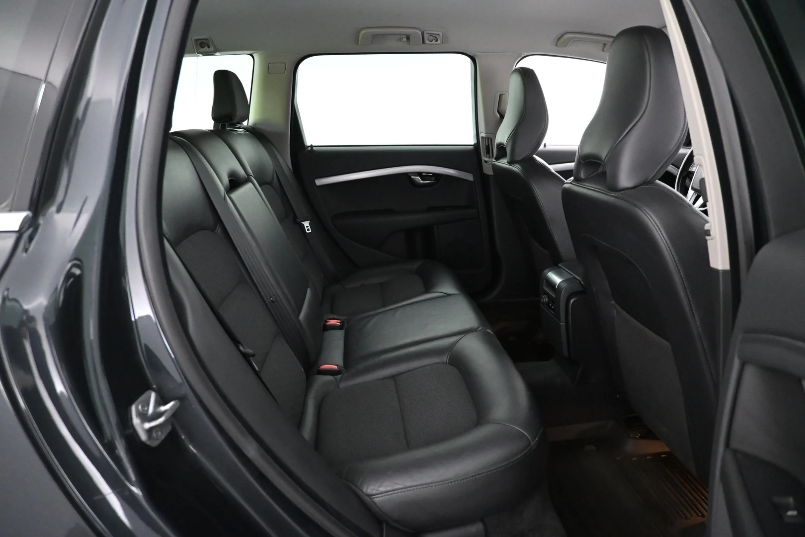 Car Image - 4Z9sYFg5yPwA9Q7q0lM0D8