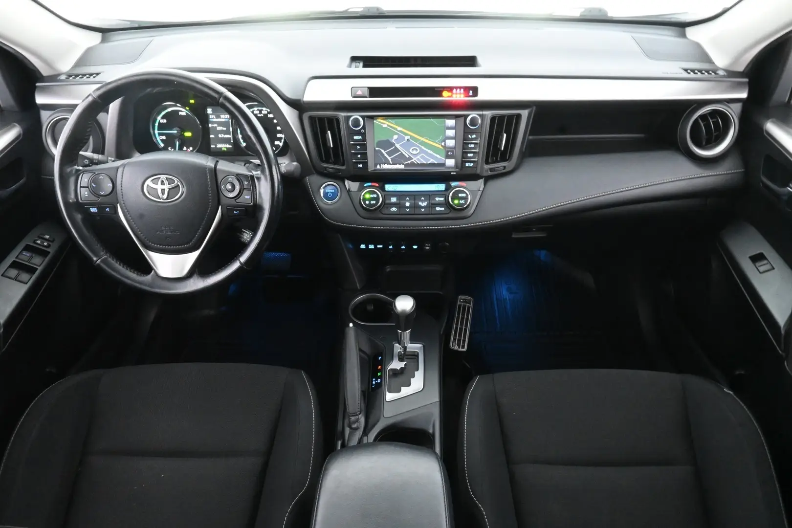 Car Image - 3R9uQyrhiu89yYY1yDeiW4
