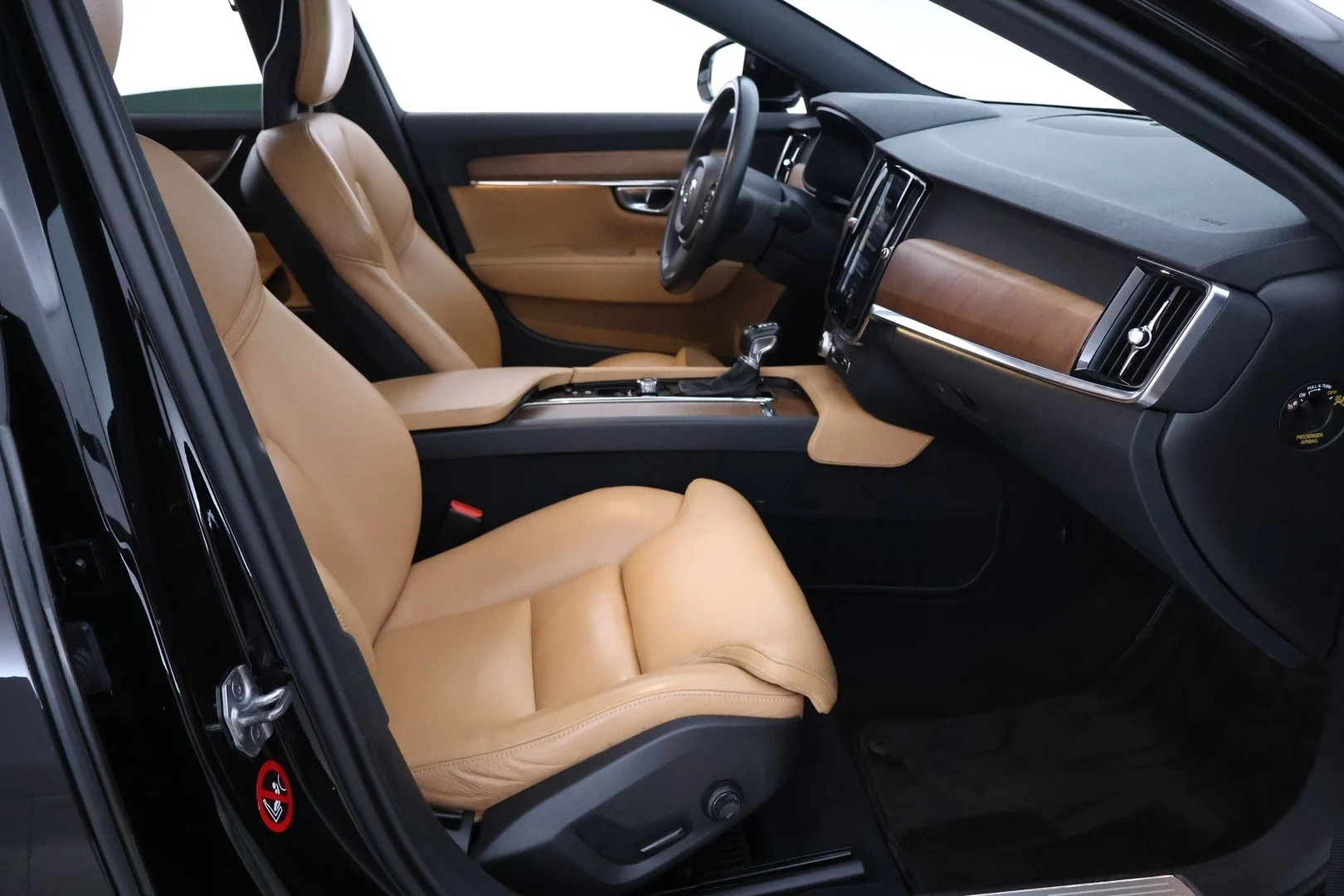 Car Image - 7fzjhR6SFswqB1RvdfoIaX