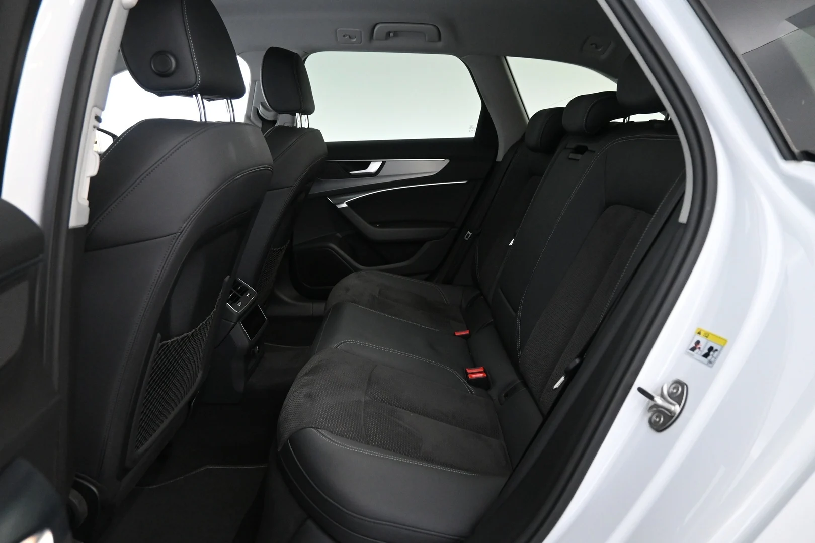Car Image - 5dgNEpfWmcFOiGPxl0yImg
