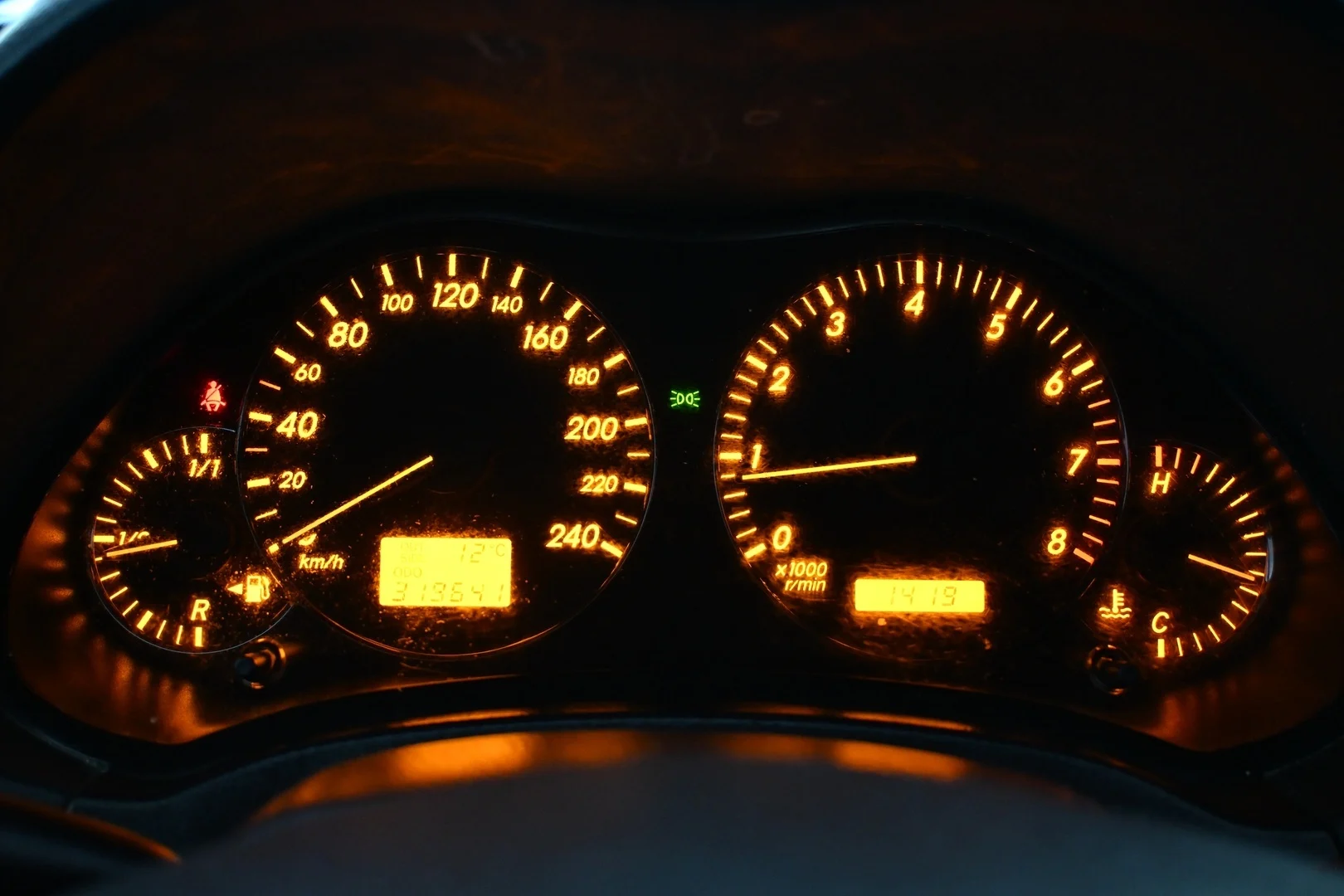 Car Image - 4mFhwrdN5vb82rW8j6AM0L