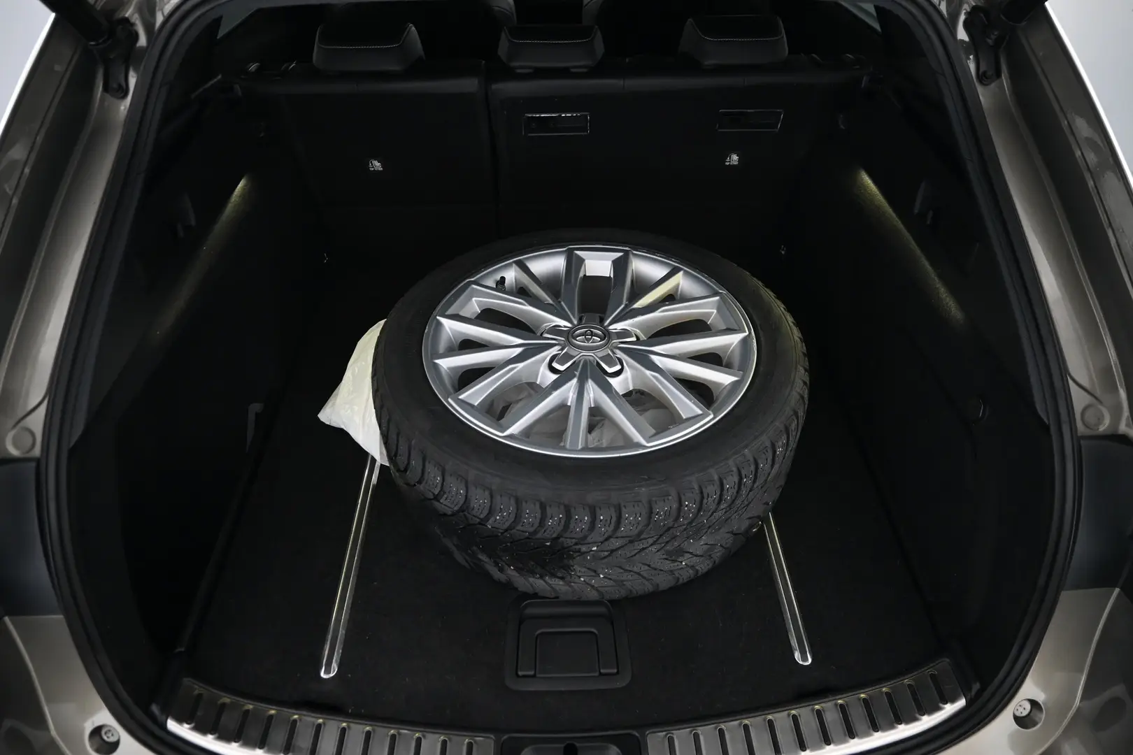 Car Image - 4wD4Pzlj1ii4ke4GQqwYlm