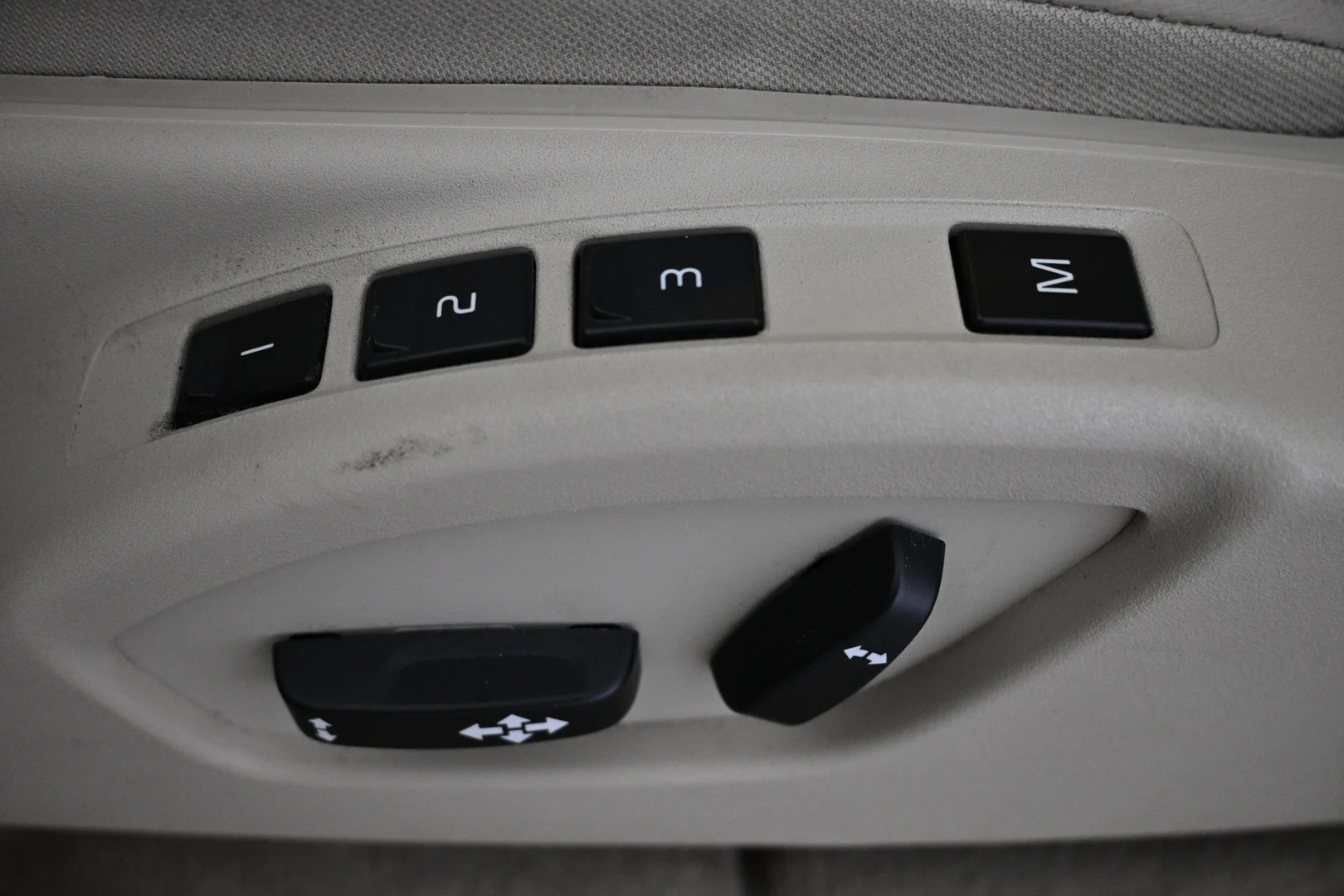 Car Image - 2tI52ZNmjdt5Z2e7dkLfOE