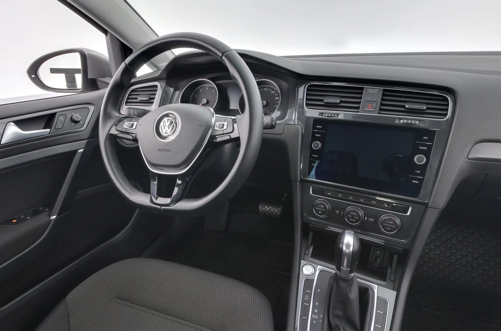 Car Image - 3PUVgrPcMiEPAXT110xNHr