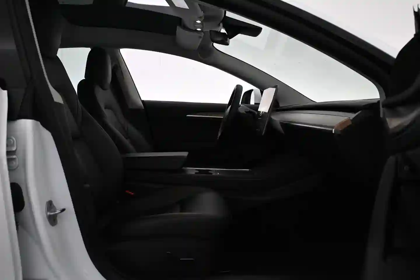 Car Image - Gr0PiJV5NPVNfdk0Cg6DO