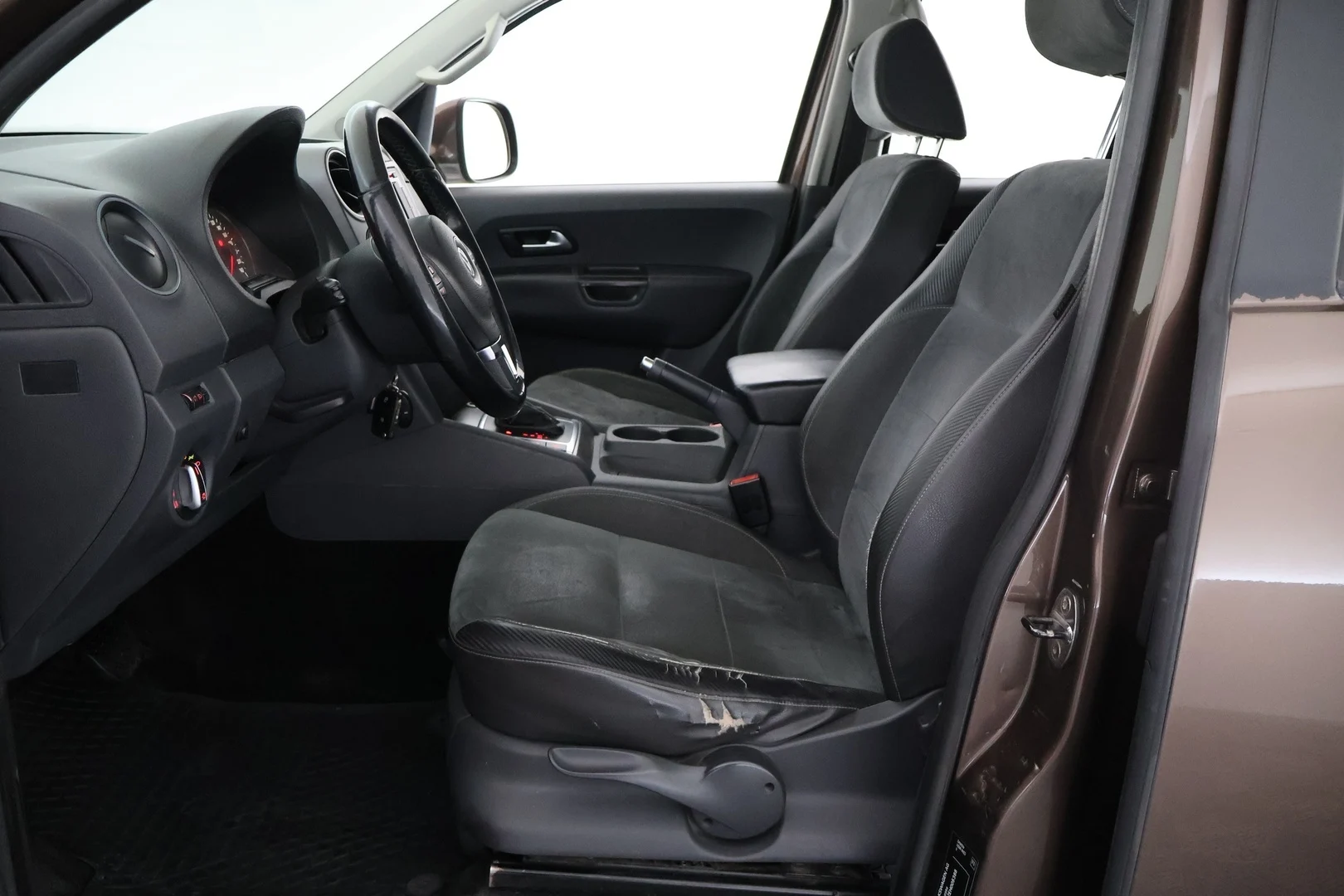 Car Image - 5347cMN4wiGOxn8dyDA4sZ