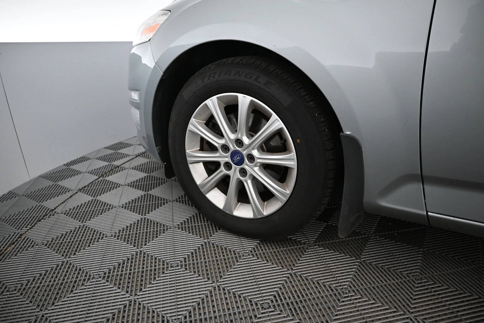 Car Image - 5KNz8YVX6r0tbtXjGzbpJh