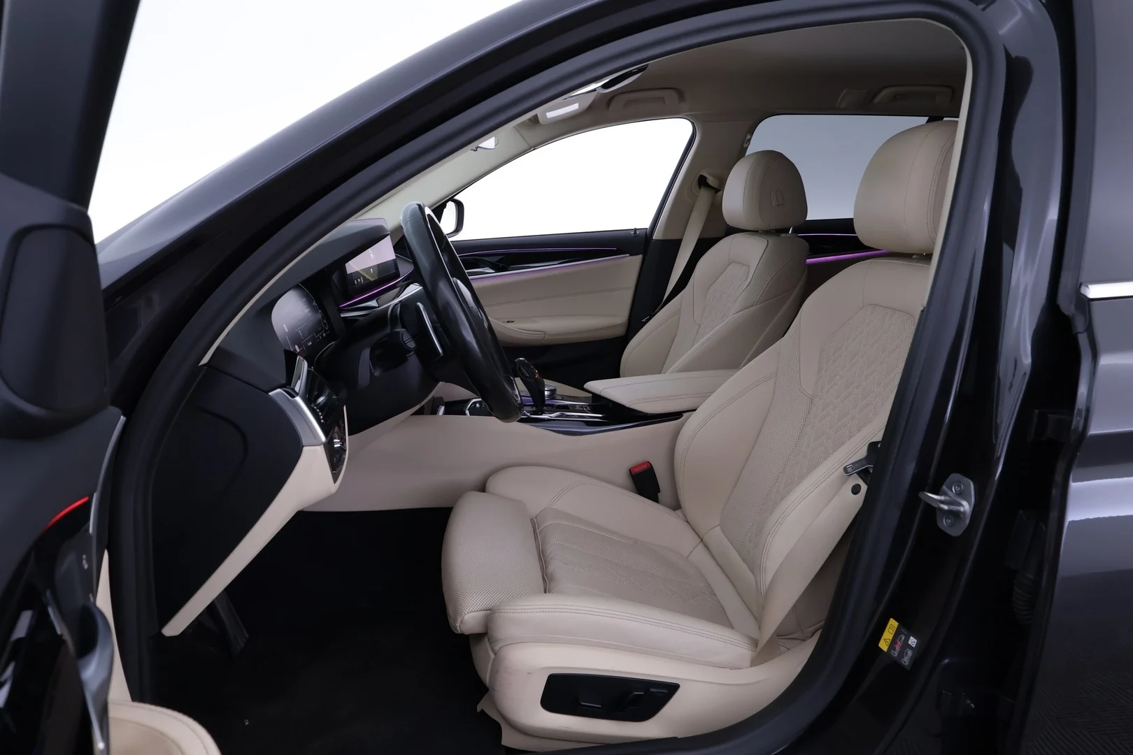 Car Image - 4mV1wydIL294n830EZvfUu