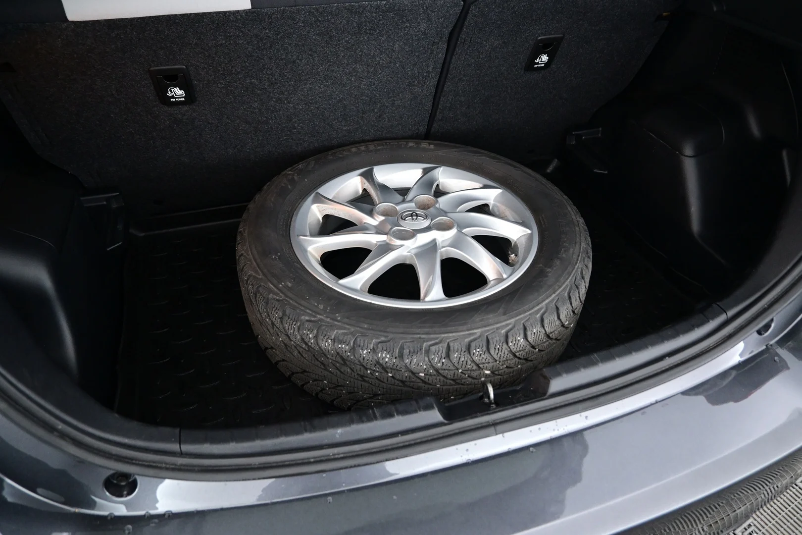Car Image - 7L0ZTplaULk52AMW7rym7y