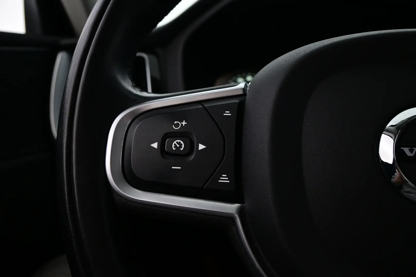 Car Image - 3RqW7m4l2ZwpscenQz5JVK