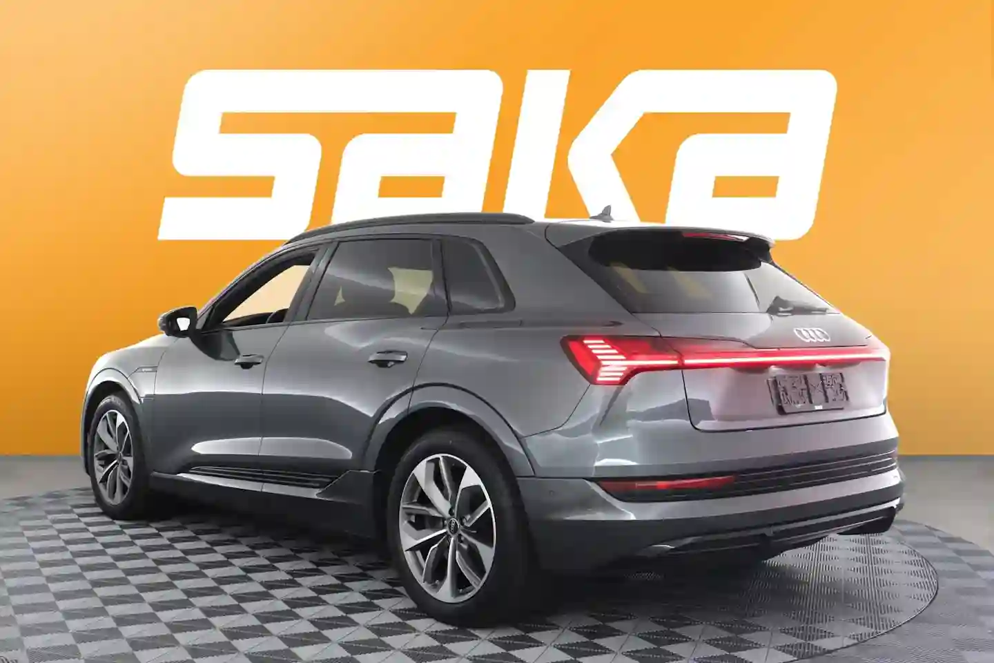 Car Image - 13qKRl2OPLxgjSBJBgMV9z