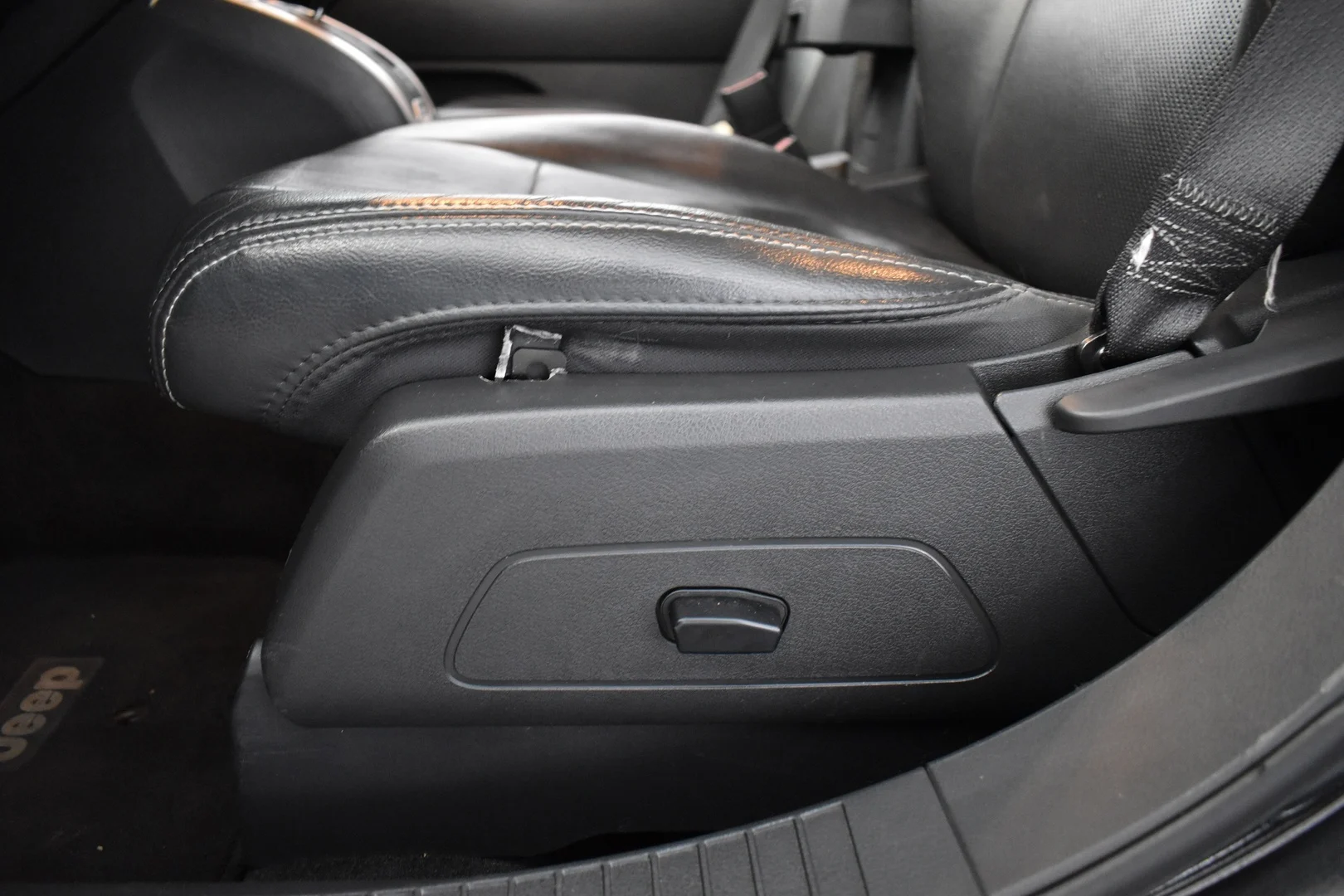Car Image - 4LXjkUmmoZI9EJjxv0myCd
