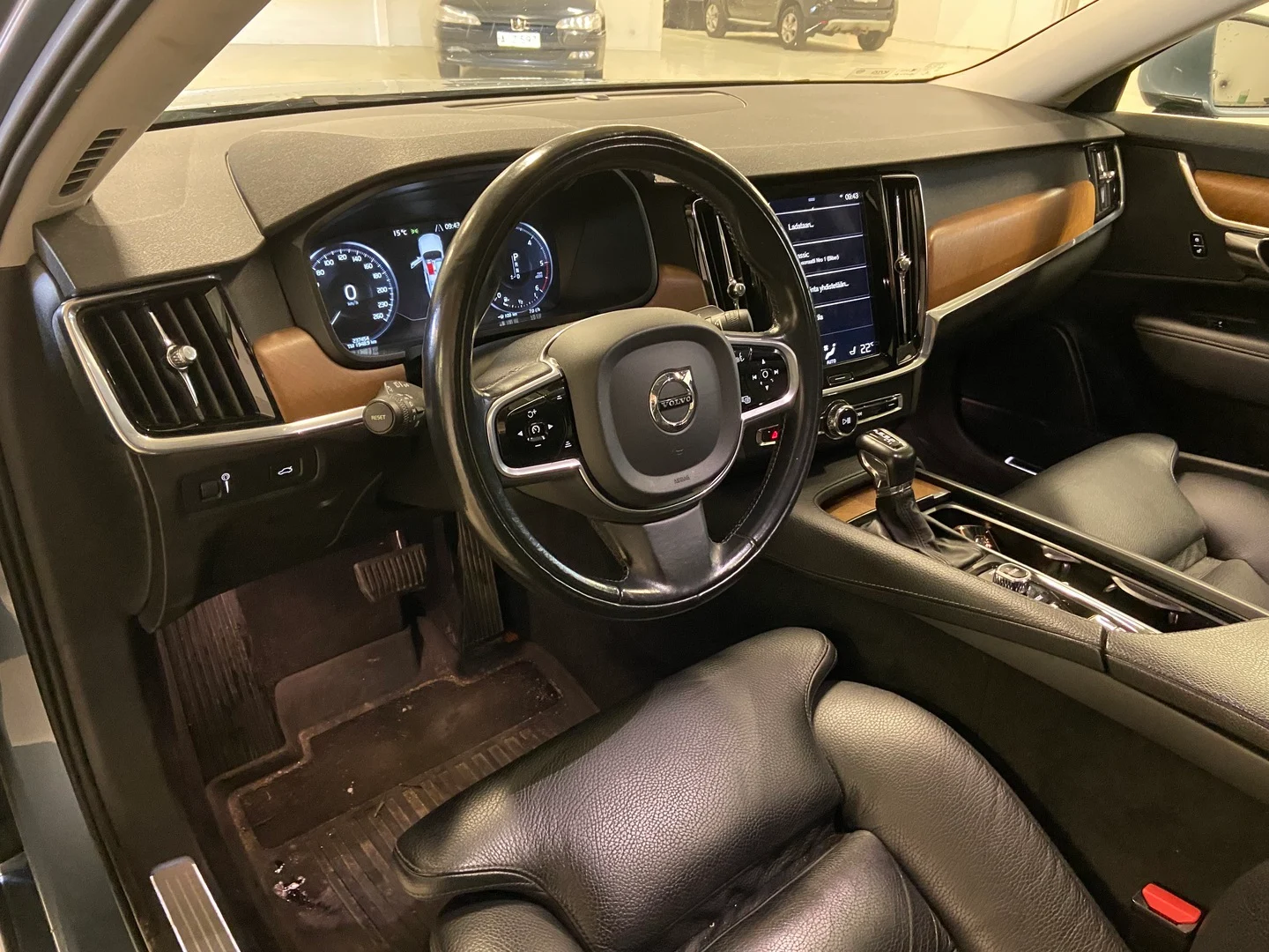 Car Image - 2k5BfeE3dt11duGQhQEwHJ