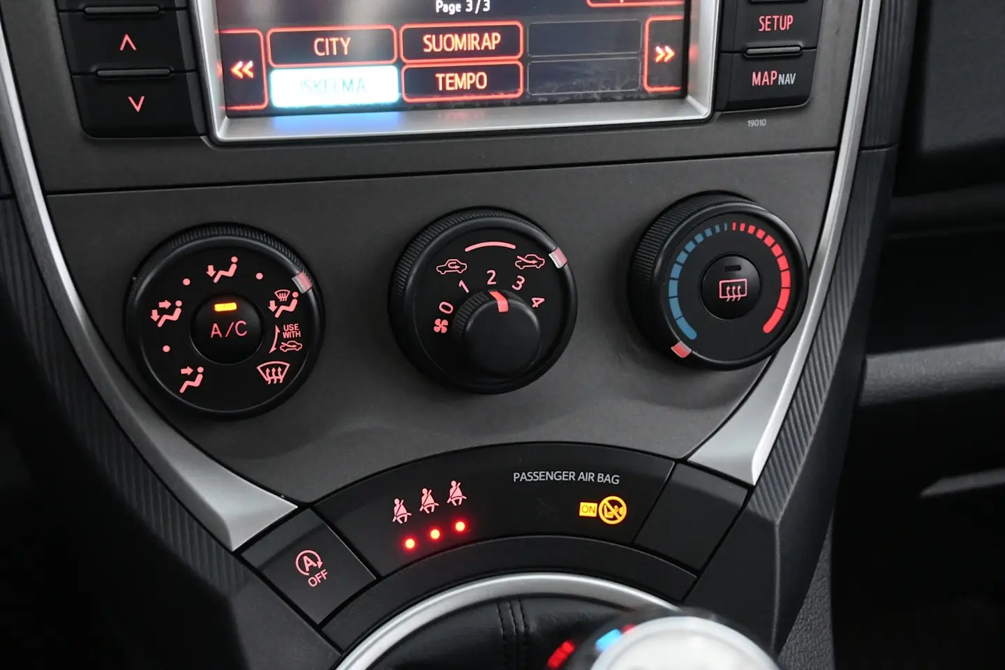 Car Image - 102m9H8HpcrtDeaxpiWeiK