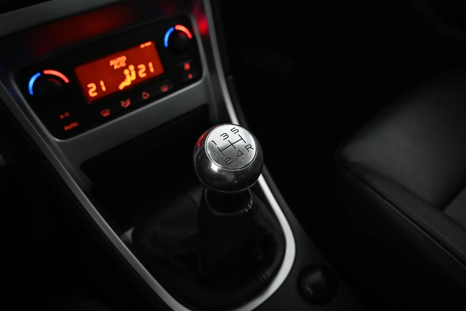 Car Image - 7KzO6uDZgBOXh11j6ff4A2