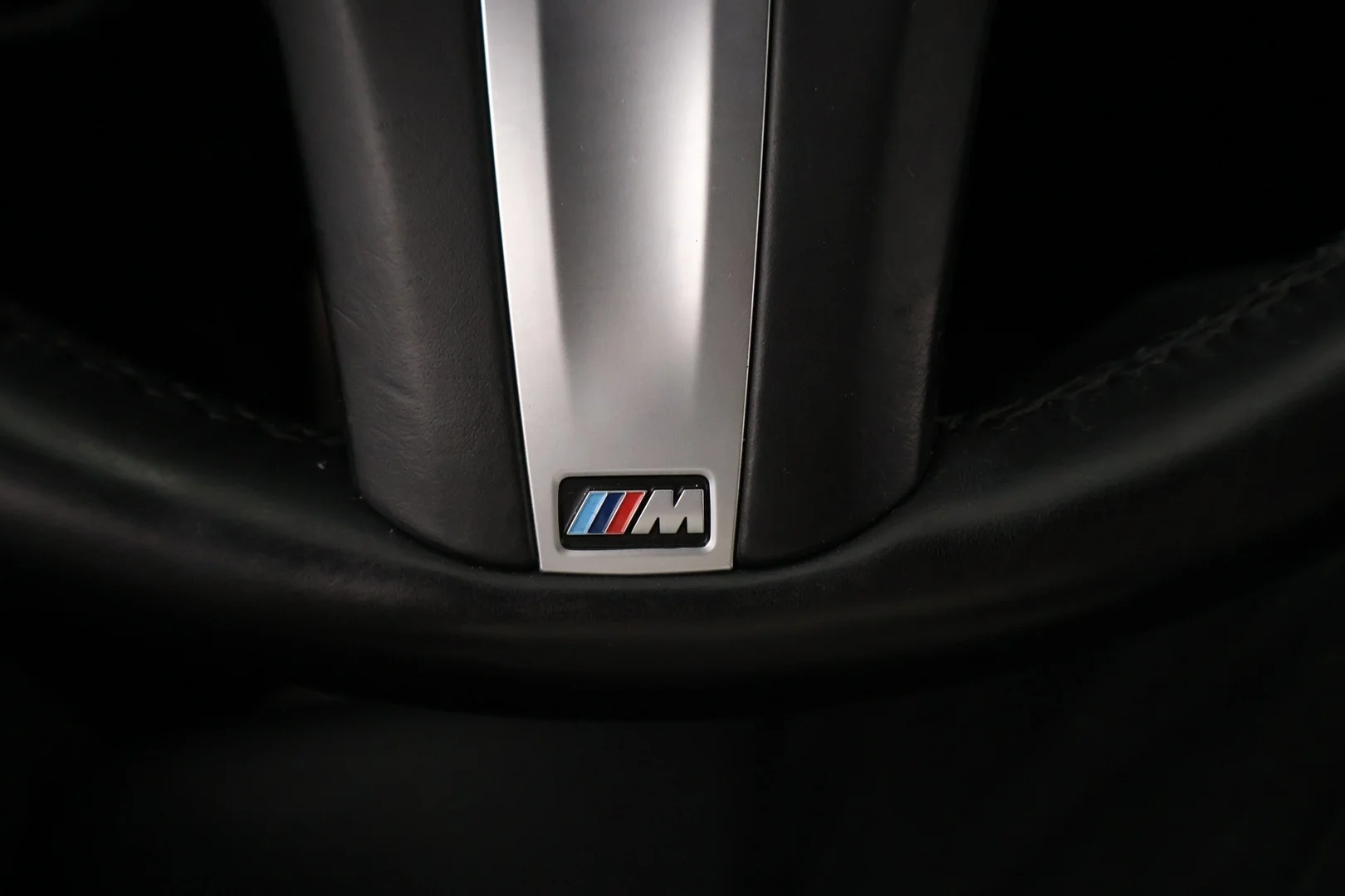 Car Image - 3DmOA0bsZYt5keZviipcvn