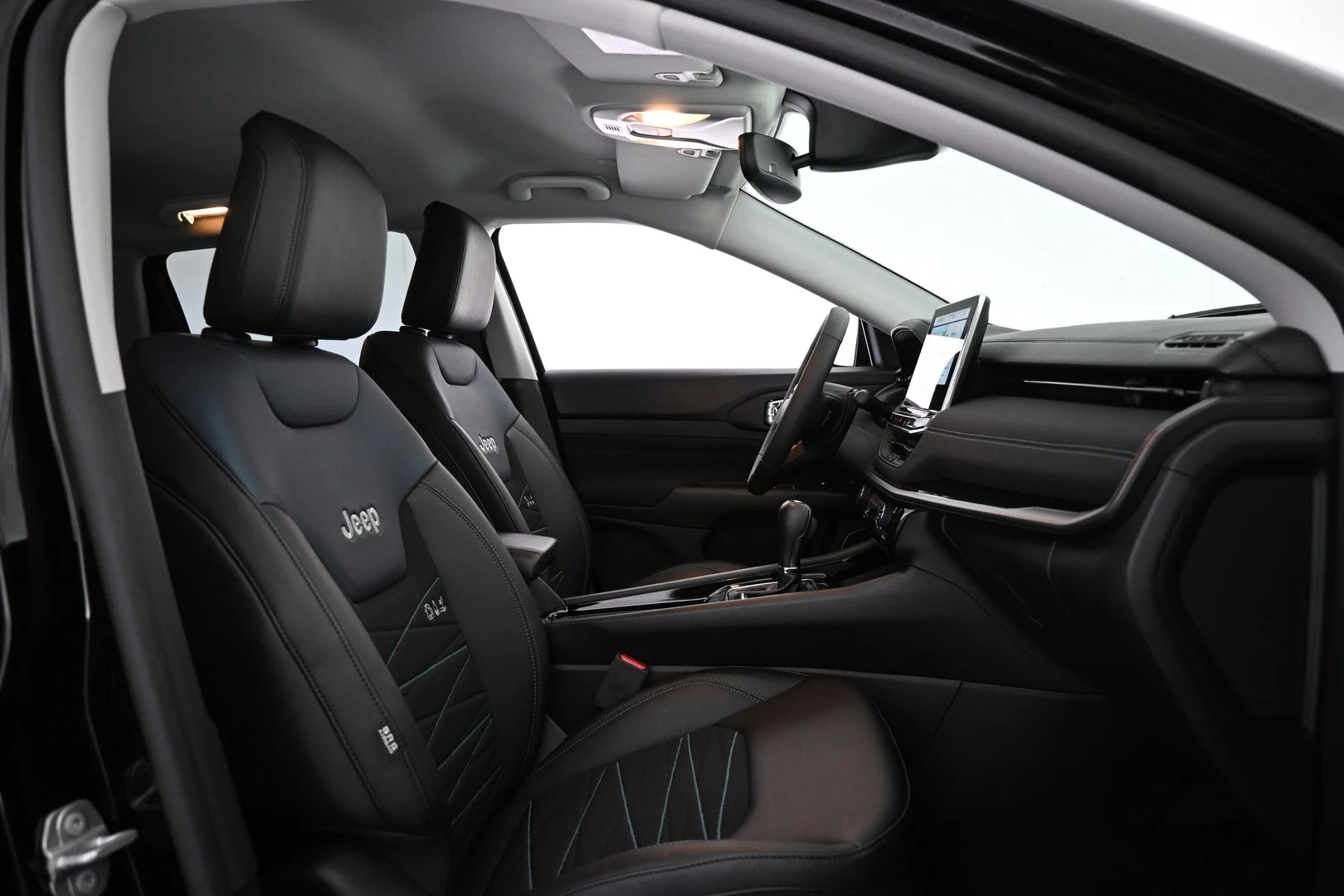 Car Image - 3YlR729QiADVFzF2FaNvbC