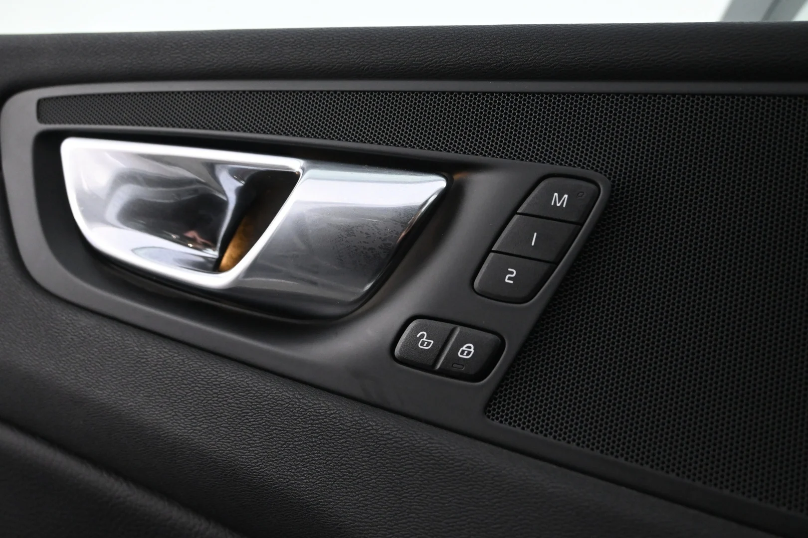 Car Image - 6nBpDSyflAhm2mtBn0LqYi