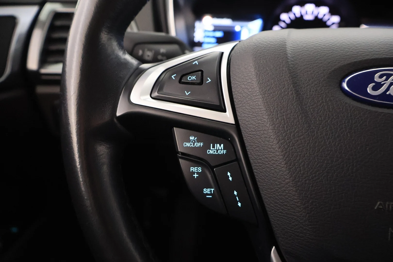 Car Image - 41xNm5eVGZkeySQj1LJCve