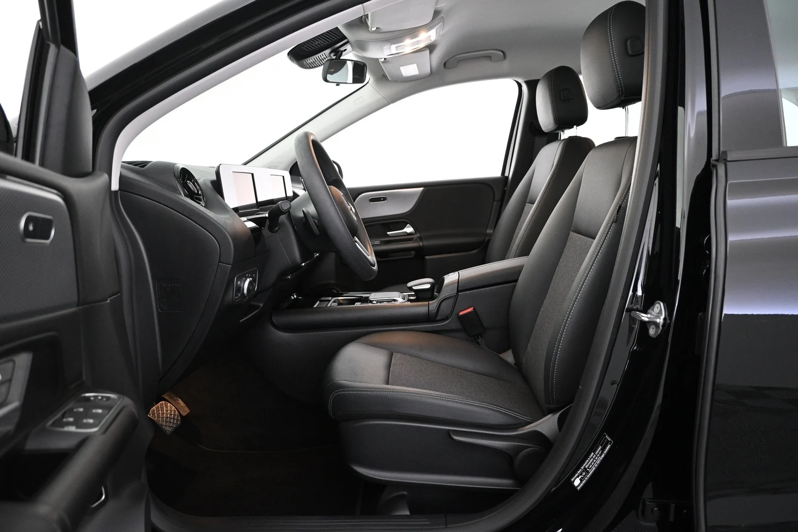 Car Image - KdnRJ8d7UCdiFDKsZ87TQ
