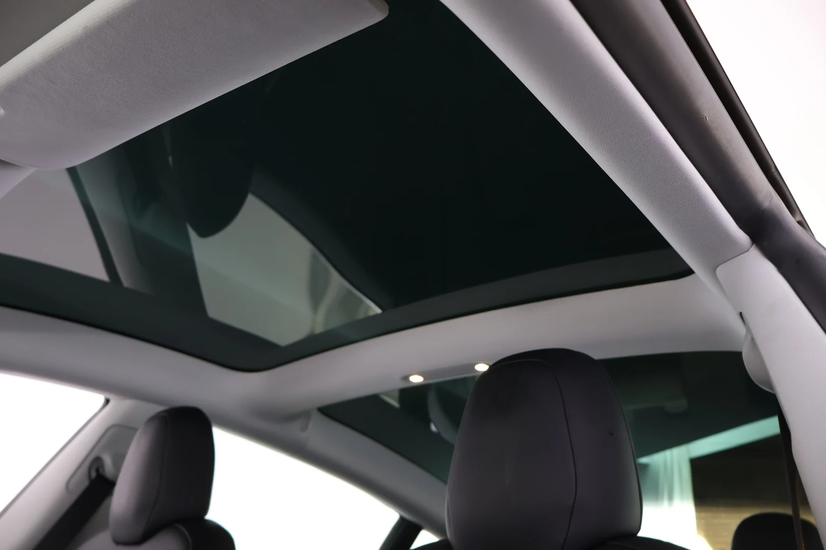 Car Image - 2UiCg9hCLzsOWePjuGHtYc