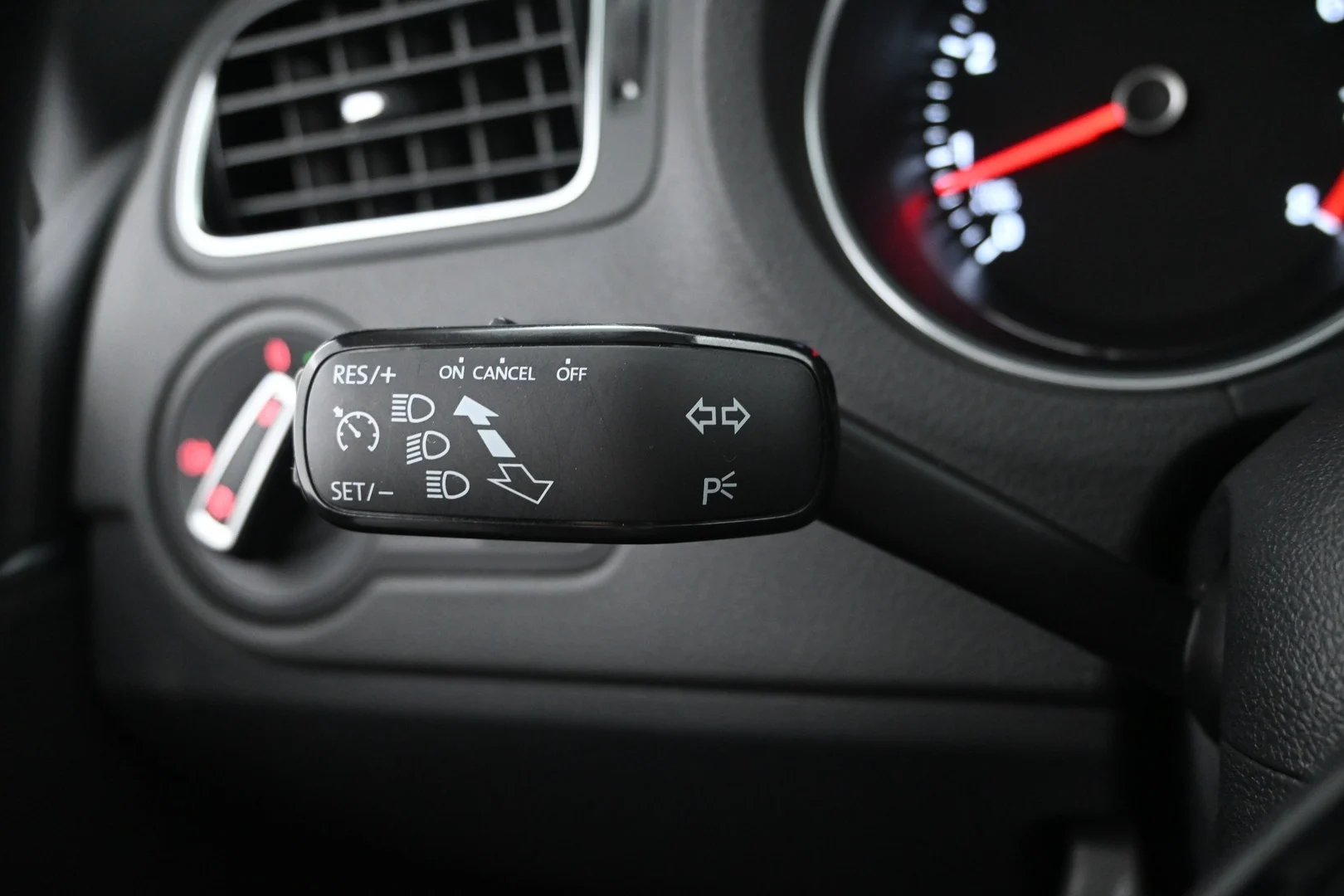 Car Image - 1rSSTfymEKe6LGIt0KPsw7