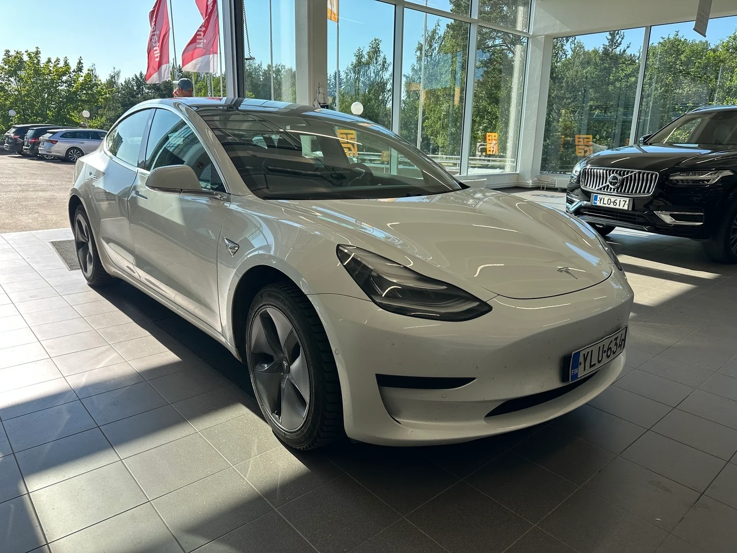 Car Image - 5CNno2Lwh9RkwklUZuWotl